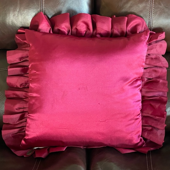 Pier 1 red ruffle accent pillow - Picture 2 of 6